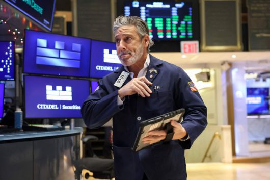 뉴욕 증시가 5일(현지시간) 인플레이션(물가상승) 압력 둔화에 따른 추가 금리 인하 기대감 속에 상승 흐름을 이어갔다. AFP 연합