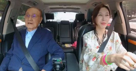 윤일봉(왼쪽)과 딸 윤혜진. JTBC 캡처. 뉴스1