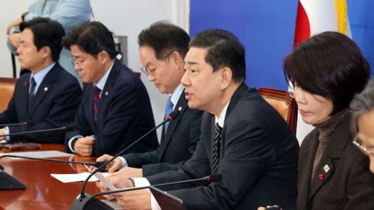 더불어민주당 김병기 원내대표가 16일 국회에서 열린 원내대책회의에서 발언하고 있다. 사진=서동일 기자