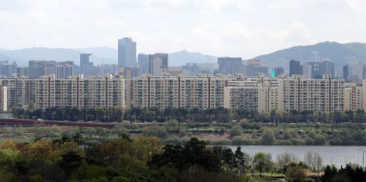 서울 강남구 압구정동 아파트 전경. 뉴스1