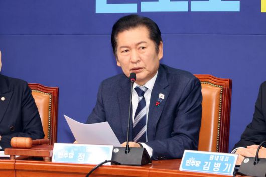 더불어민주당 정청래 대표가 24일 국회에서 열린 최고위원회의에 참석해 발언하고 있다. 사진=박범준 기자