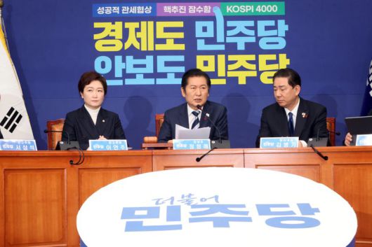 더불어민주당 정청래 대표가 24일 국회에서 열린 최고위원회의에 참석해 발언하고 있다. 사진=박범준 기자