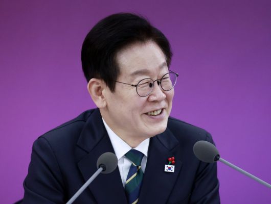 이재명 대통령이 지난 23일 부산 동구 해양수산부 청사에서 열린 해수부 업무보고에서 발언하고 있다. 뉴시스