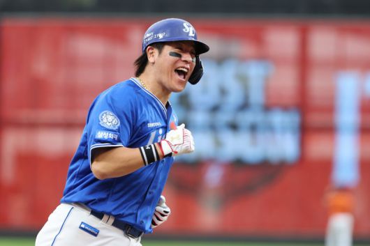 삼성 라이온즈 강민호가 생애 4번째 FA 계약을 했다. 뉴스1