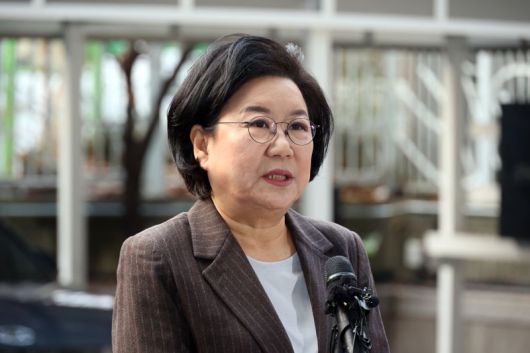 이혜훈 초대 기획예산처 장관 후보자가 29일 서울 중구 예금보험공사 사무실로 첫 출근을 하면서 취재진에게 소감을 밝히고 있다. 사진=서동일 기자