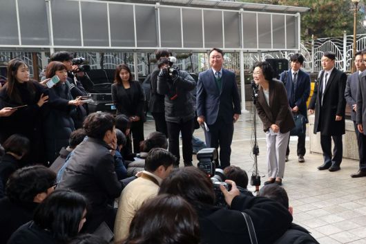 이혜훈 초대 기획예산처 장관 후보자가 29일 서울 중구 예금보험공사 사무실로 첫 출근을 하면서 취재진에게 소감을 밝히고 있다. 사진=서동일 기자