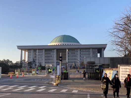6일 국회도서관은 북한 선전매체인 노동신문의 일반 열람실 비치를 두고 내부 논의가 진행중이다. 사진=김경수 기자