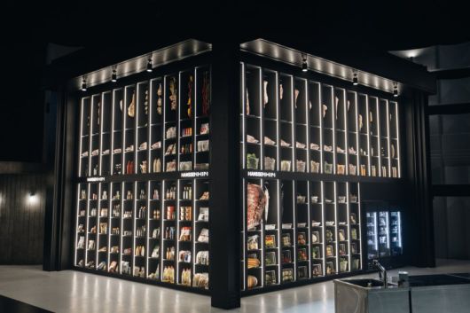 특수 제작한 흑백요리사2 초대형 팬트리장. 한샘 제공.