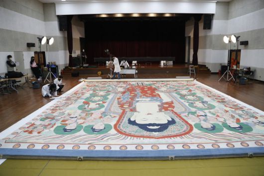 경상북도 문경 김룡사 영산회 괘불도 조사 모습. 국가유산청 제공