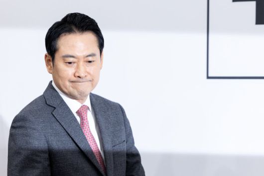 장동혁 국민의힘 대표가 2일 서울 여의도 국회에서 열린 기자간담회에 참석하고 있다. 뉴스1