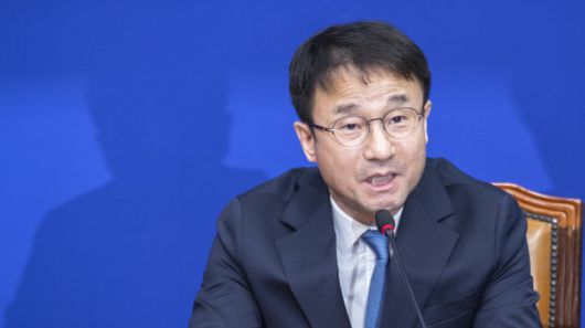 더불어민주당 한병도 원내대표가 12일 국회에서 열린 최고위원회의에서 발언하고 있다. 연합뉴스