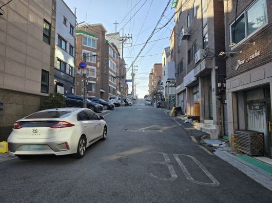 서울 관악구 남부순환로 172길 일대이 열선 설치 구간 모습. 관악구 제공