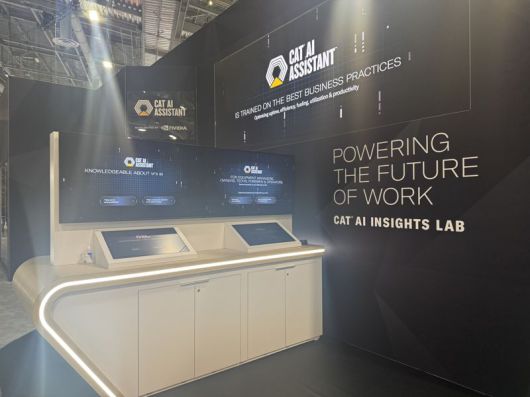 미국 캐터필러가 AI 기반 캣 AI 어시스턴트 체험을 위해 부스를 마련했다. 사진=임수빈 기자