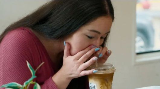 캐서린은 지난 5년간 모든 음식을 코로 흡입해 먹어왔다. 출처=뉴욕포스트