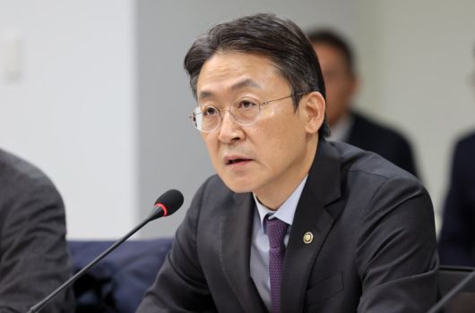 권대영 금융위원회 부위원장이 지난달 24일 서울 마포구 프론트원에서 열린 제13차 정책금융지원협의회에서 모두발언을 하고 있다. 뉴시스