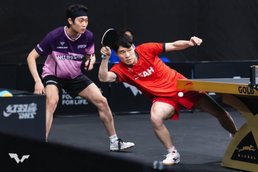 WTT 스타 컨텐더 도하 남자복식에 나선 장우진(오른쪽)과 조대성.연합뉴스