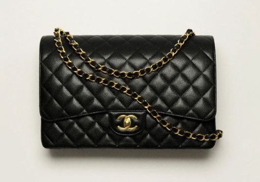 샤넬 클래식 맥시 핸드백/사진=샤넬 공식 홈페이지 캡처