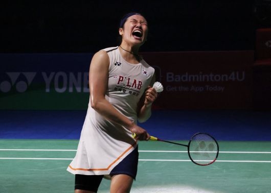 안세영이 인도오픈 결승전에서 우승 직후 포효하고 있다.연합뉴스