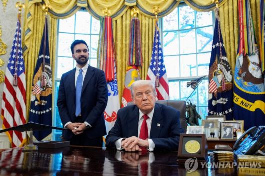 도널드 트럼프 미국 대통령(오른쪽)과 조란 맘다니 뉴욕시장.연합뉴스
