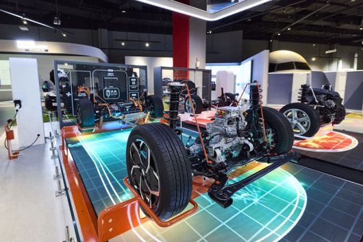 국립부산과학관이 정비를 마치고 20일 재개관한 상설전시관 1관 ‘자동차존’ 전시 현장. 국립부산과학관 제공