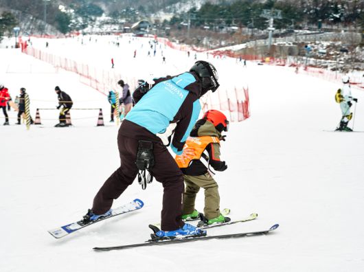 곤지암 레인보우 스키클럽 1대1 강습. 곤지암리조트 제공