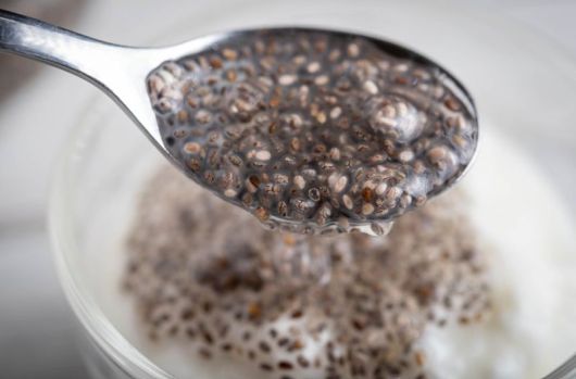 치아시드는 식이섬유 등 각종 영양소가 풍부해 다이어트와 건강에 도움을 주지만, 과도하게 섭취하면 부작용 위험이 크다. /사진=게티이미지뱅크