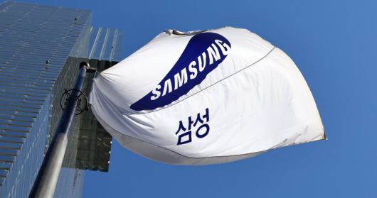 서울 서초구 삼성전자 사옥에 삼성 깃발이 보이고 있다. 사진=뉴시스