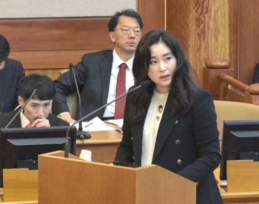 헌법재판소에서 진행된 윤석열 대통령의 탄핵심판에서 윤 대통령 측 대리인단인 김계리 변호사. 헌법재판소 제공. /사진=뉴시스