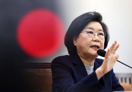 이혜훈 기획예산처 장관 후보자가 23일 국회 재정경제기획위원회 전체회의에서 열린 인사청문회에서 질의에 답변하고 있다. /사진=뉴시스