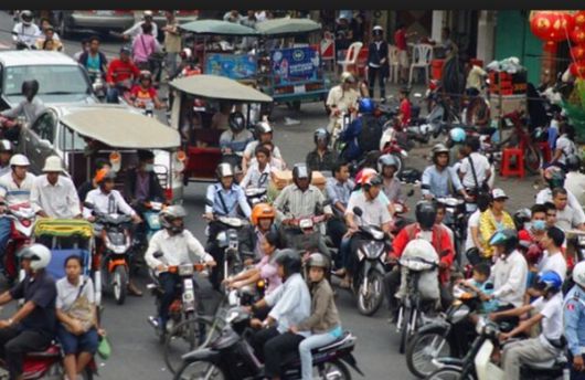 캄보디아 씨엠립 도로 모습 (참고사진)