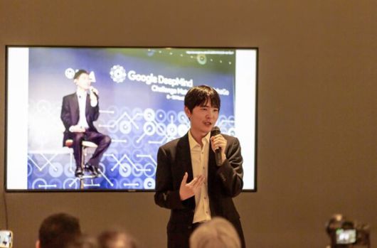 이세돌 UNIST 특임교수가 지난해 9월 UNIST에서 강연을 하고 있다. 사진=UNIST