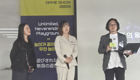 - 카요 요시다 TGS 해외참가사 운영사무국 매니저, 사키 야마무라 TGS 운영사무국 매니저, 타이요 타나베 TGS 운영사무국 수석