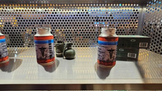 - 화면 밖으로 튀어나온 진통제