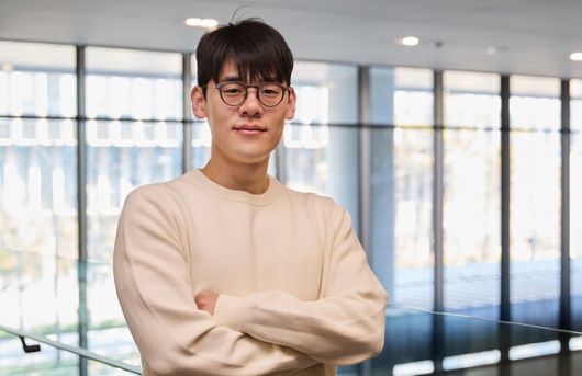 - 새로운 프라시아 전기의 행보에 많은 기대가 쏠리고 있다