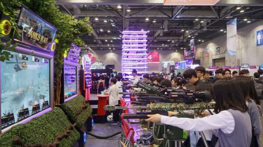 - 다양한 아케이드 게임 체험존도 마련되어 있다 (이미지 출처 : 2019 플레이엑스포)