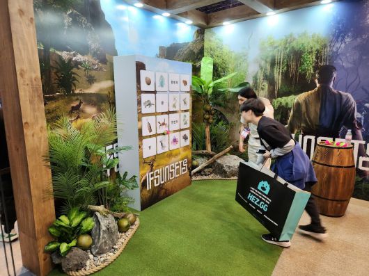 - 공 던지기는 국룰이지