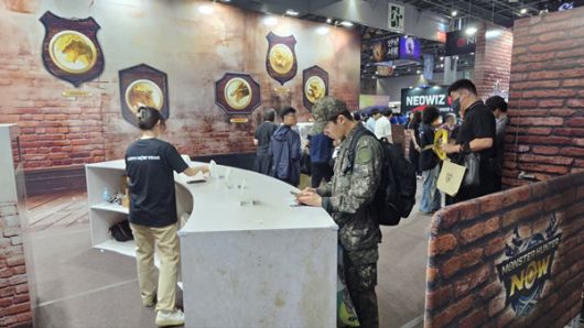 - 리오레우스 토벌에 진심인 군인 아조씨