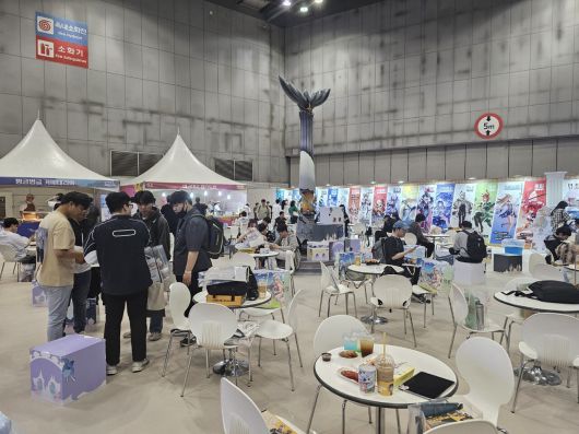 - 행사를 즐기다가 지쳤다면 여기서 쉬도록하자