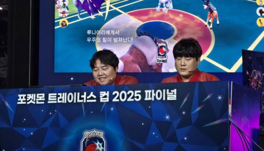 - 행사장의 재미를 북돋워준 김영일 캐스터