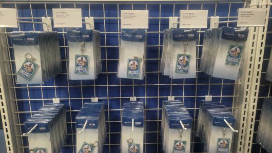 - 가방에 달고 다니기 좋은 키링