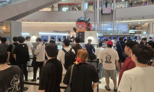 - 행사장에 도착하자마자 '드래곤 메이지'가 시선을 강탈했다