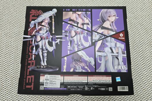 - 박스 뒤에서는 상품의 세부 모습을 보여준다