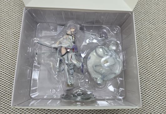 - 일반적인 플라스틱 재질로 포장되어 있다