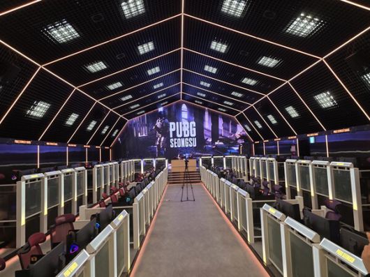 - 독특한 구조였던 플레이아레나