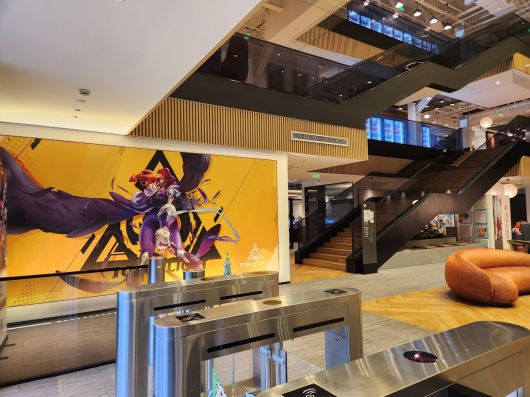 - XD의 메인 게임 '토치라이트 인피니트' 이미지가 크게 걸려있다