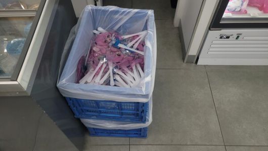 - 선생님을 만나기 위해 준비된 부채들