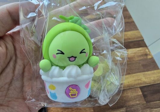 - 요아정 컵에 올라간 모코코 토핑