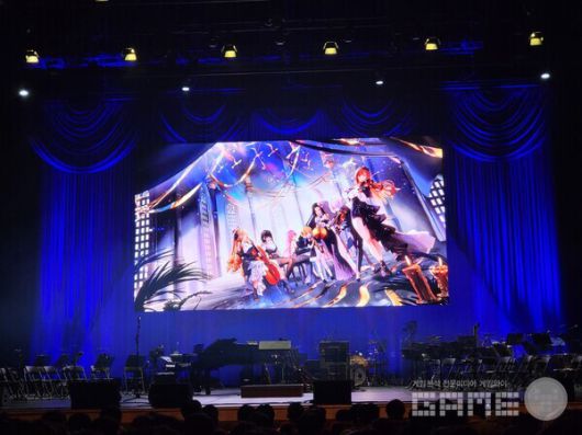 스크린과 조명을 통해 연주곡마다의 감성을 극한으로 살려냈다 / 게임와이 촬영