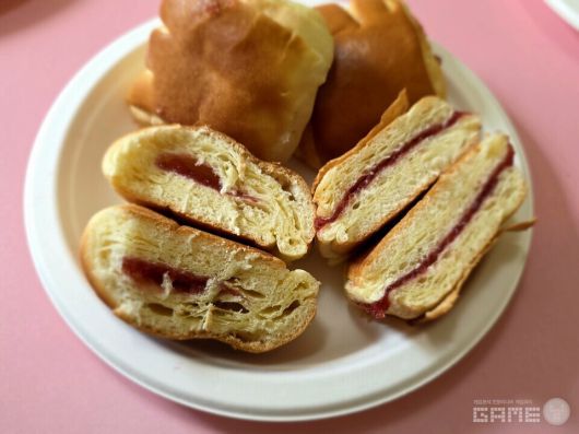 ▲ 니케XGS25 콜라보 베이커리 2차 제품 이미지 / 게임와이 촬영