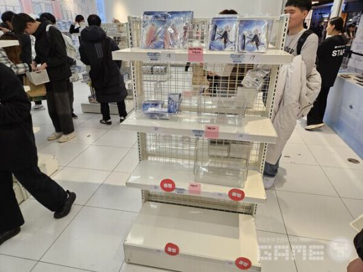 인기 캐릭터 및 특별 굿즈들의 경우 이른 시간에 품절됐다 / 게임와이 촬영